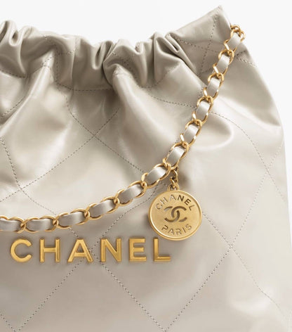 Chanel 22 small handbag